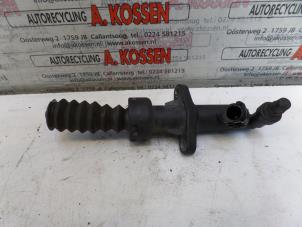 Used Clutch slave cylinder Peugeot 807 2.0 16V Price on request offered by N Kossen Autorecycling BV