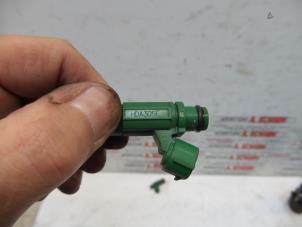 Usagé Injecteur (injection essence) Mitsubishi Grandis Prix sur demande proposé par N Kossen Autorecycling BV