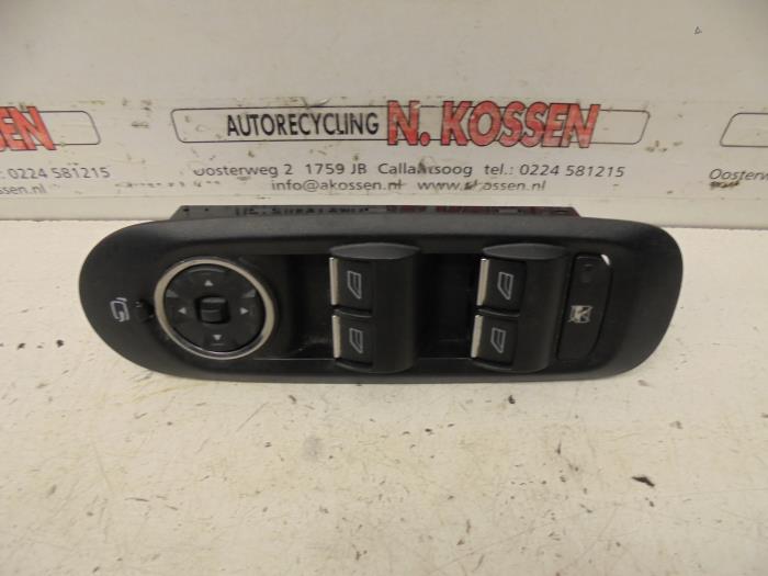 Usados Interruptor de ventanilla eléctrica Ford Mondeo Precio de solicitud ofrecido por N Kossen Autorecycling BV