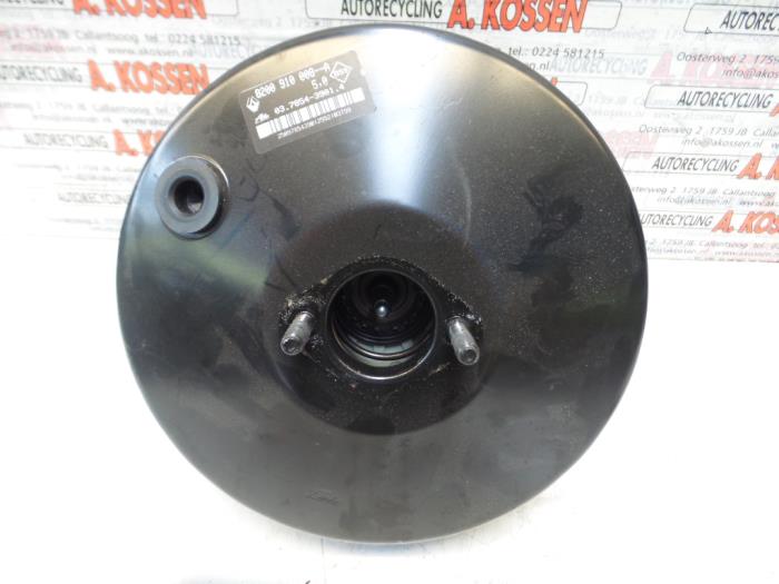 Usagé Servo frein Renault Twingo II (CN) 1.2 16V Prix sur demande proposé par N Kossen Autorecycling BV