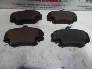 Used Front brake pad Renault Twingo II (CN) 1.2 16V Price on request offered by N Kossen Autorecycling BV