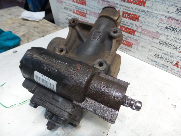 LAND ROVER DISCOVERY TD5 OR V8 POWER STEERING BOX