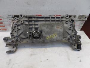Subframe from a Volkswagen Touran (1T3) 2.0 TDI 16V 140 2013