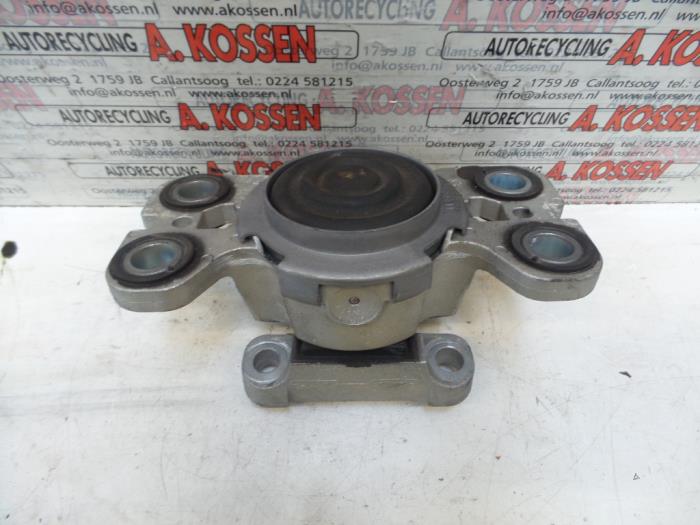 Usagé Support moteur Volvo XC60 I (DZ) 3.2 24V AWD Prix sur demande proposé par N Kossen Autorecycling BV