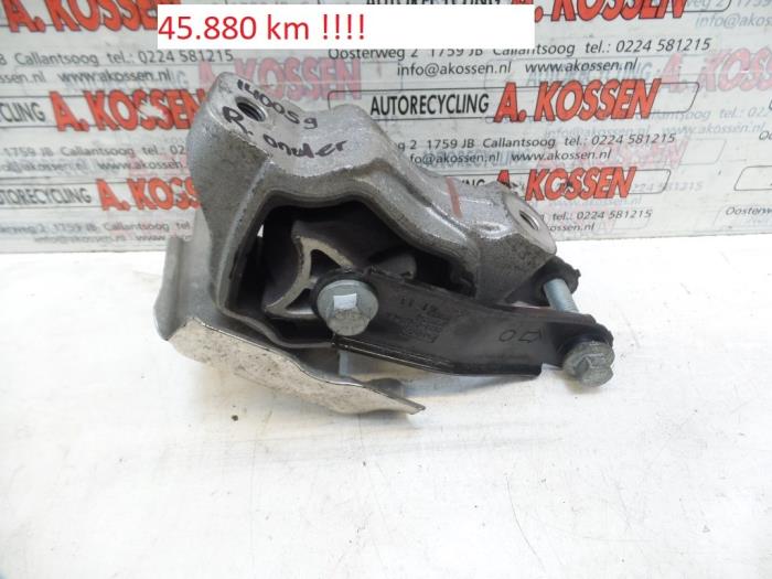 Usagé Support moteur Volvo XC60 I (DZ) 3.2 24V AWD Prix sur demande proposé par N Kossen Autorecycling BV