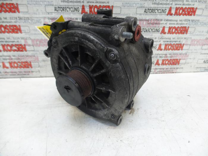 Gebrauchte Dynamo Mercedes C (W203) 2.7 C-270 CDI 20V Preis auf Anfrage angeboten von N Kossen Autorecycling BV