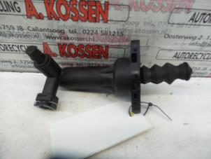 Used Clutch master cylinder Skoda Rapid Price on request offered by N Kossen Autorecycling BV