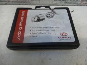 Used Set of wheel bolts Kia Sorento Price on request offered by N Kossen Autorecycling BV