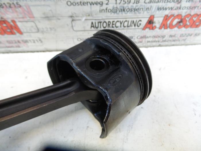 Usagé Piston Mazda 2 Prix sur demande proposé par N Kossen Autorecycling BV