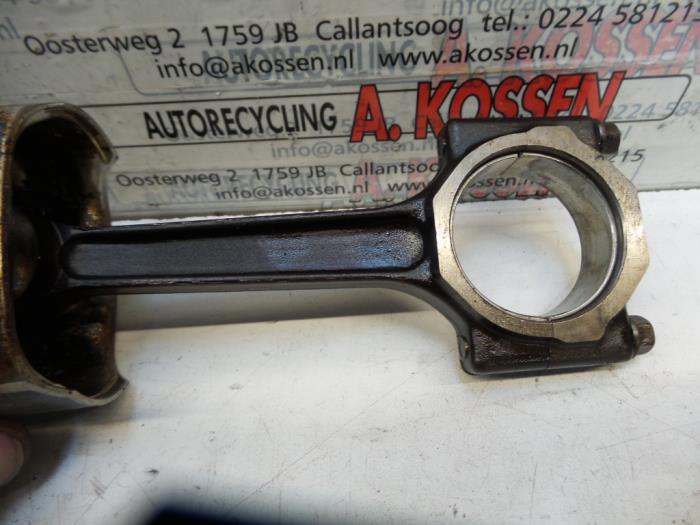 Używane Korbowód Mini Cooper Cena na żądanie oferowane przez N Kossen Autorecycling BV