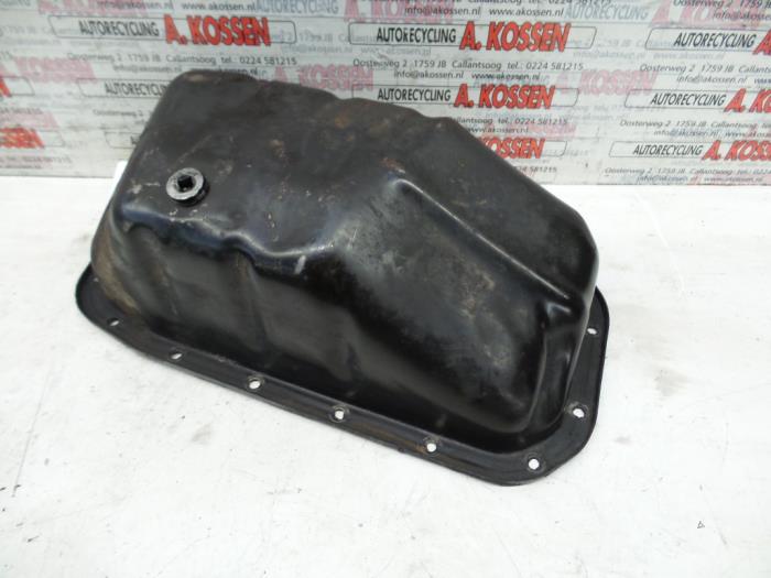Used Sump Renault Twingo Price on request offered by N Kossen Autorecycling BV