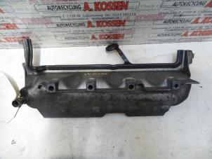 Used Rocker cover Opel Movano Combi 2.2 DTI Price on request offered by N Kossen Autorecycling BV