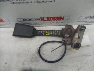 Used Front seatbelt buckle, left Daihatsu Cuore (L251/271/276) 1.0 12V DVVT Price on request offered by N Kossen Autorecycling BV
