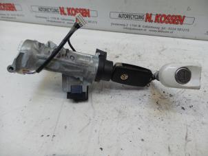 Used Ignition lock + key Volkswagen Touran (1T3) 2.0 TDI 16V 140 Price on request offered by N Kossen Autorecycling BV
