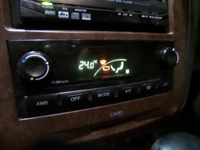 Air conditioning control panel from a Ssang Yong Rexton 2005