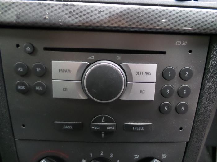 Reproductor de CD y radio de un Opel Meriva 2009