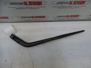 Used Rear wiper arm Honda Jazz Price on request offered by N Kossen Autorecycling BV