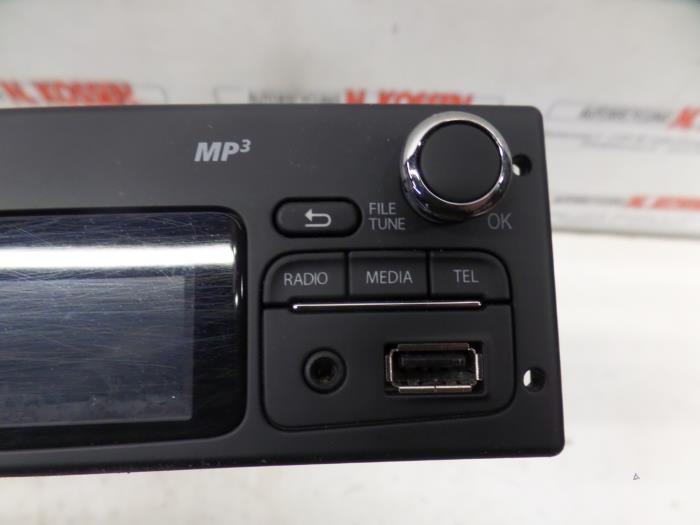 Radio Renault Twingo II 1.2 16V 281156707RT474 RENAULT