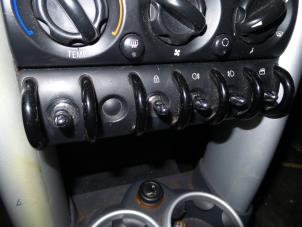 Used Electric window switch Mini Cooper Price on request offered by N Kossen Autorecycling BV