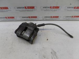 Used Front brake calliper, left Renault Twingo II (CN) 1.2 16V Price on request offered by N Kossen Autorecycling BV