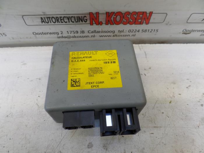 Usagé Ordinateur direction assistée Renault Twingo II (CN) 1.2 16V Prix sur demande proposé par N Kossen Autorecycling BV