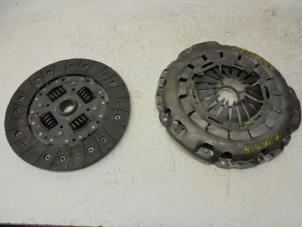 Used Clutch kit (complete) Mercedes Sprinter 2t (901/902) 213 CDI 16V Price on request offered by N Kossen Autorecycling BV