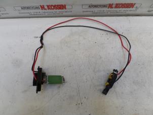 Used Heater resistor Renault Twingo II (CN) 1.2 16V Price on request offered by N Kossen Autorecycling BV