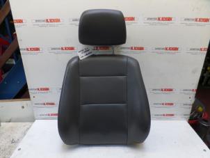 Used Backrest left (seat) Kia Sorento I (JC) 2.4 16V Price on request offered by N Kossen Autorecycling BV
