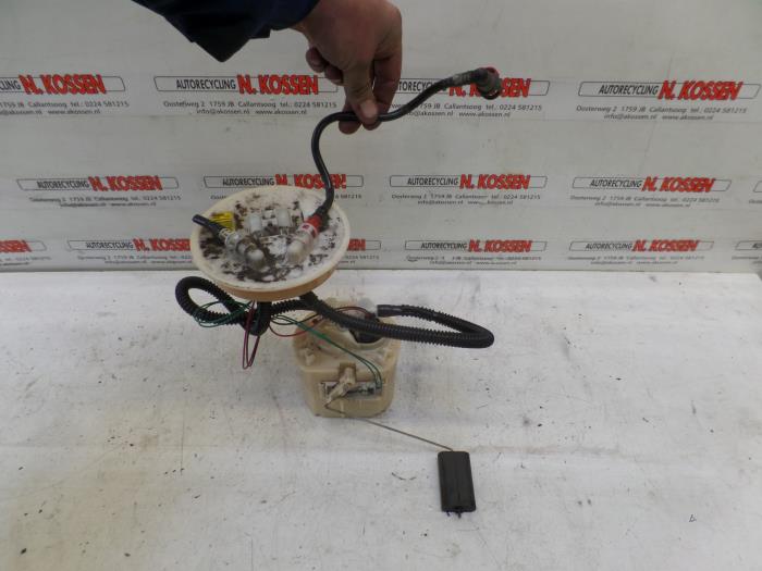 Usagé Pompe essence Ford Focus 1 1.6 16V Prix sur demande proposé par N Kossen Autorecycling BV
