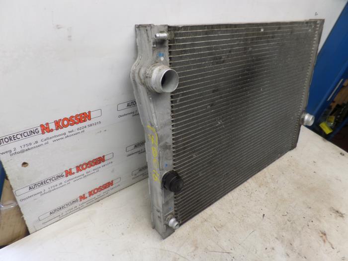 Radiator from a BMW X6 (E71/72) xDrive35d 3.0 24V 2009
