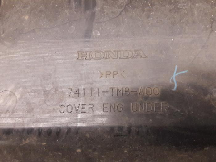 Plaque de protection sol d'un Honda Jazz 2014