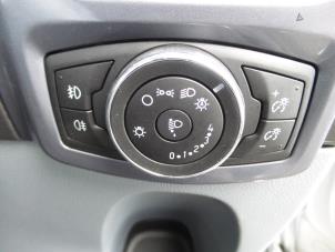 Used Light switch Ford Transit Price on request offered by N Kossen Autorecycling BV