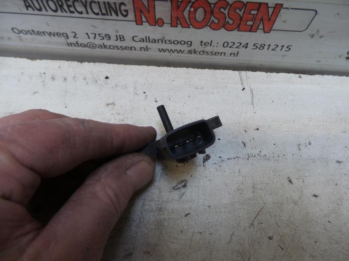 Begagnade MAP-sensor (insugsrör) Nissan Navara (D40) 2.5 dCi 16V 4x4 Pris på förfrågan erbjuds av N Kossen Autorecycling BV