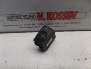 Used AIH headlight switch Nissan Qashqai (J10) 1.6 16V Price on request offered by N Kossen Autorecycling BV