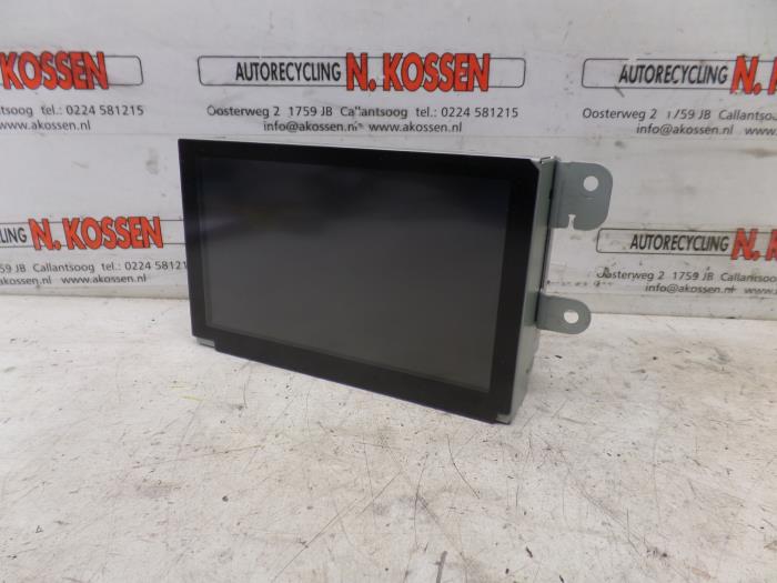 Begagnade Innerdisplay Nissan Almera Tino (V10M) 1.8 16V Pris på förfrågan erbjuds av N Kossen Autorecycling BV
