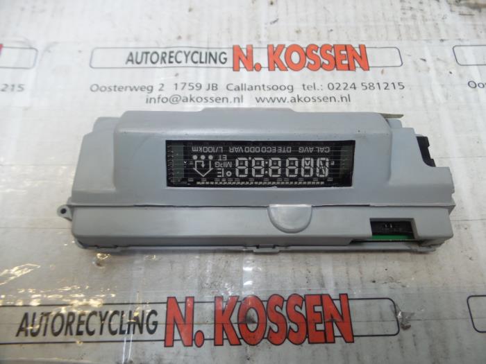 Begagnade Innerdisplay Chrysler Voyager Pris på förfrågan erbjuds av N Kossen Autorecycling BV
