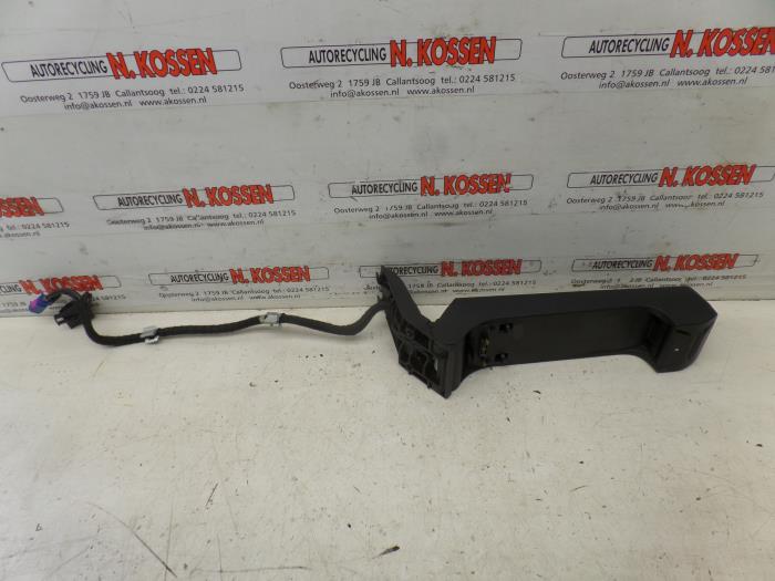 Gebrauchte Telefonhalter BMW X6 (E71/72) xDrive35d 3.0 24V Preis auf Anfrage angeboten von N Kossen Autorecycling BV