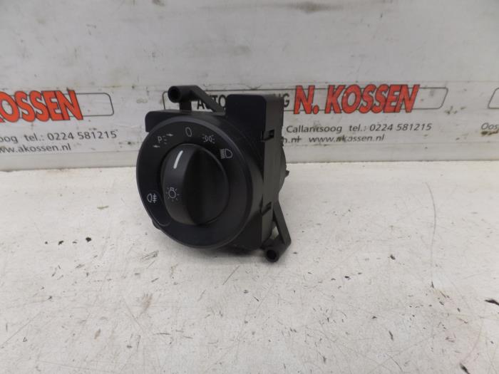 Light switch from a Volkswagen Crafter 2.0 TDI 2013