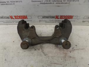 Used Front brake calliperholder, right Volkswagen Transporter T5 2.0 TDI DRF Price on request offered by N Kossen Autorecycling BV