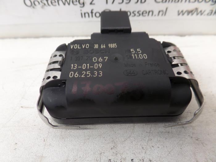 Begagnade Regnsensor Volvo S60 I (RS/HV) 2.4 20V 140 Pris på förfrågan erbjuds av N Kossen Autorecycling BV