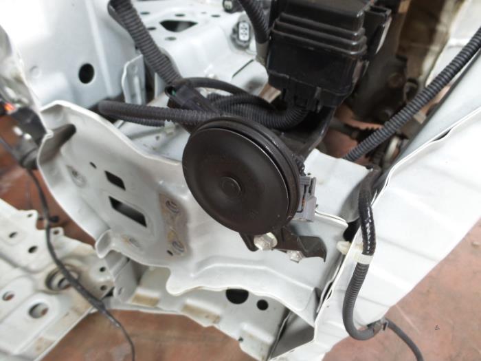 Używane Klakson Honda Jazz Cena na żądanie oferowane przez N Kossen Autorecycling BV