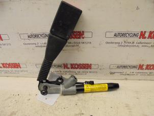 Used Seatbelt tensioner, right BMW X6 (E71/72) xDrive35d 3.0 24V Price on request offered by N Kossen Autorecycling BV