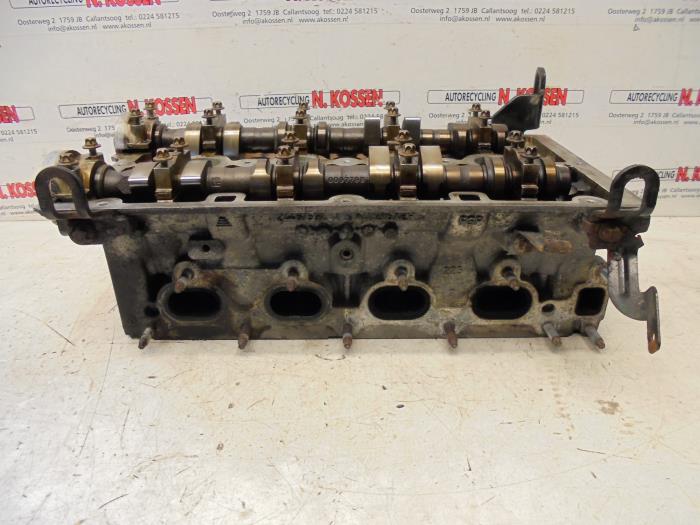 Cylinder head from a Opel Zafira 2007