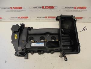 Used Rocker cover Daihatsu Sirion Price on request offered by N Kossen Autorecycling BV