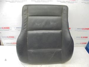 Used Seat cushion, left Kia Sorento I (JC) 2.5 CRDi 16V VGT Price on request offered by N Kossen Autorecycling BV