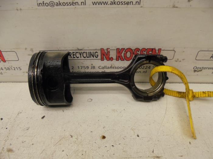 Gebrauchte Pleuelstange Hyundai I10 Preis auf Anfrage angeboten von N Kossen Autorecycling BV