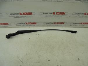 Used Front wiper arm Smart Fortwo Coupé (451.3) Electric Drive Price on request offered by N Kossen Autorecycling BV