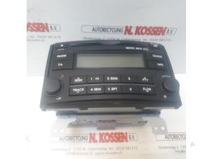Usados Reproductor de CD y radio Hyundai H300 Precio de solicitud ofrecido por N Kossen Autorecycling BV