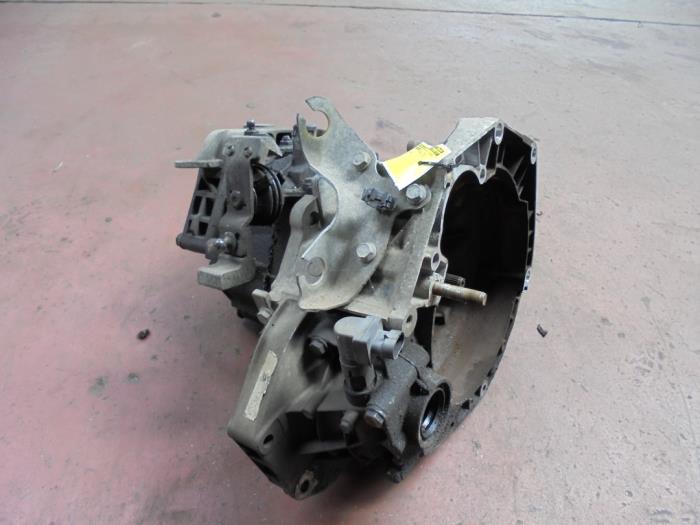 Usagé Boîte de vitesse Fiat Punto II (188) 1.2 16V Prix sur demande proposé par N Kossen Autorecycling BV