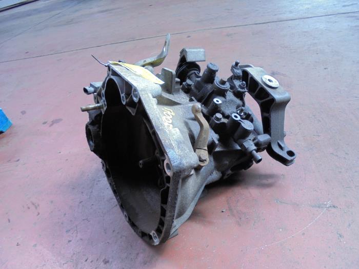 Getriebe van een Fiat Punto II (188) 1.2 16V 2001